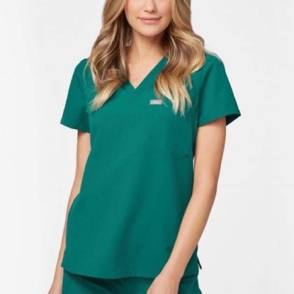 Figs XS one pocket Catarina in Hunter Green